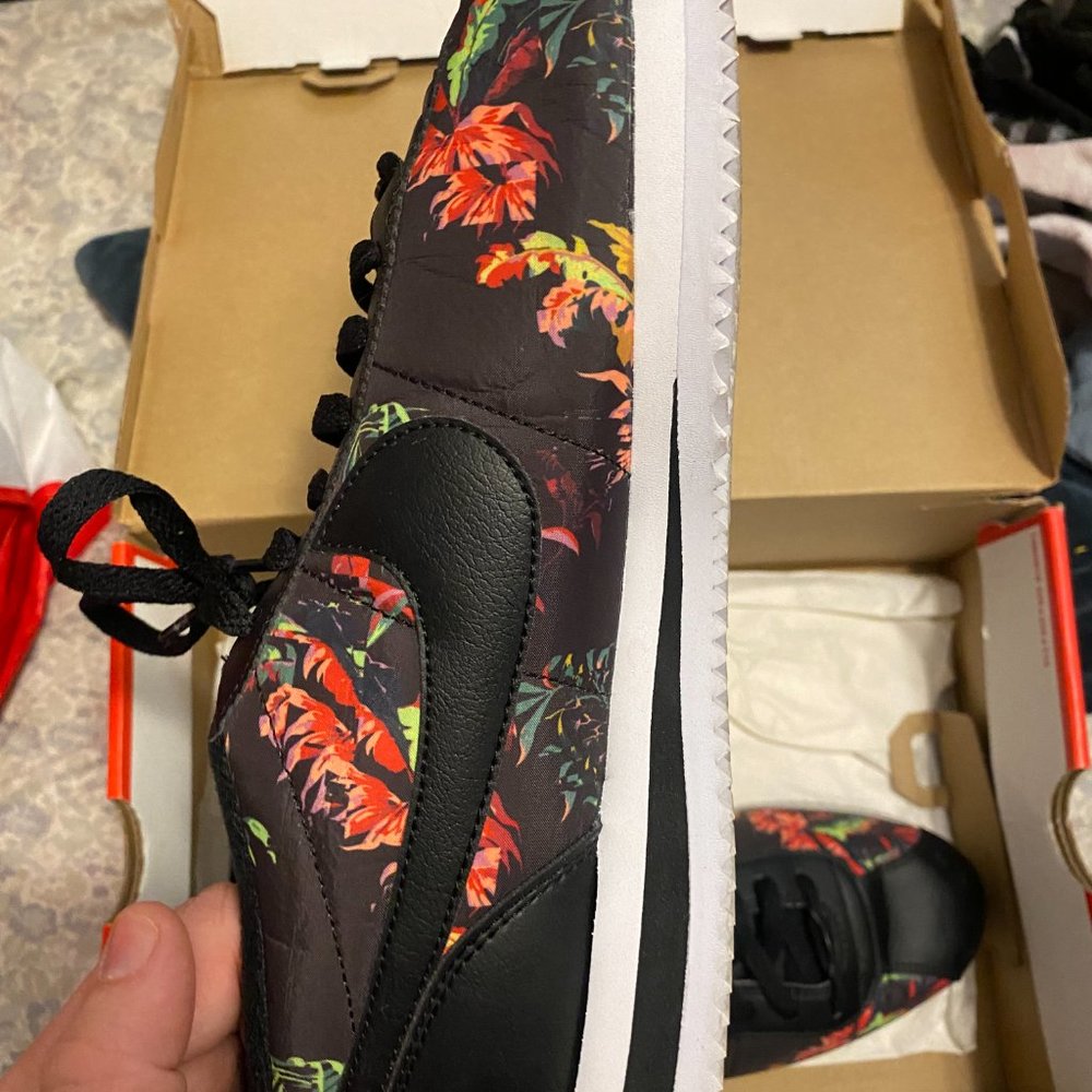 MENS 12 NIKE: Floral Cortez Basic- GOAT